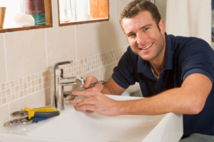 Should you hire a professional plumber or do it yourself?